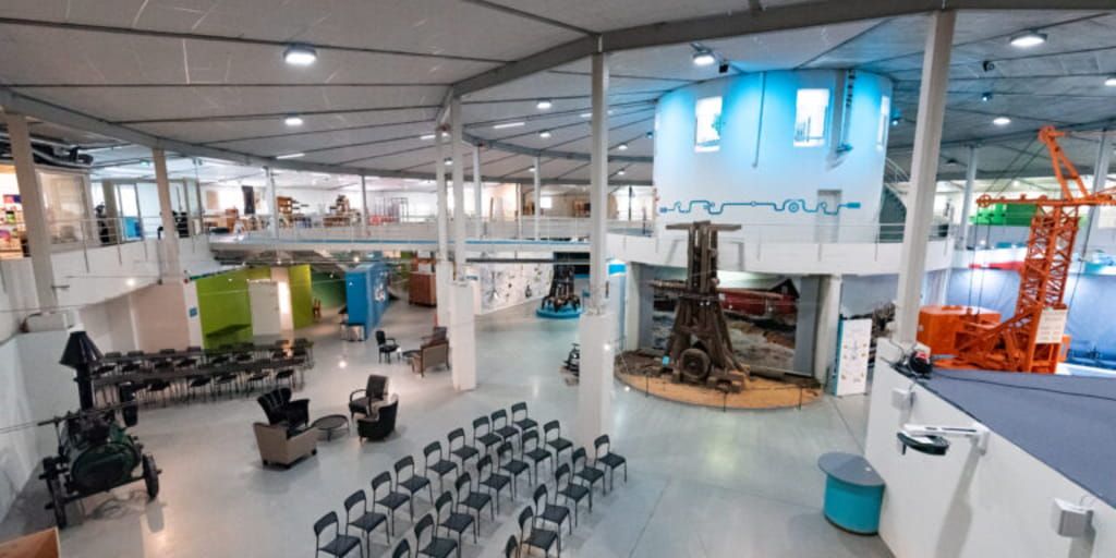 main exhibition hall_1024x512.jpg
